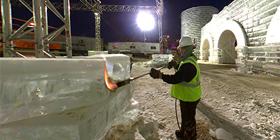 Ice Palace Construction - Finishing Touches